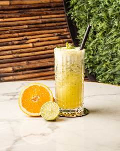 Limonada menta gengibre